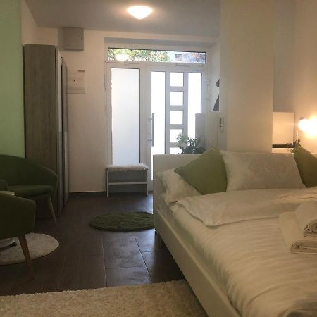 Luxury Central Studio Under The Castle Lägenhet Ljubljana Exteriör bild